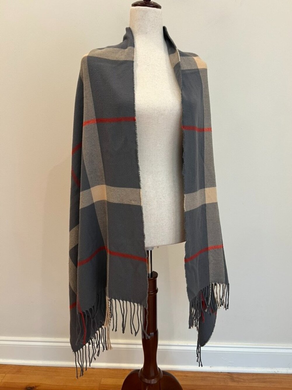 Cashmere Scarf Made in Scotland Large Rectangular Fringed Gray Plaid Neutral